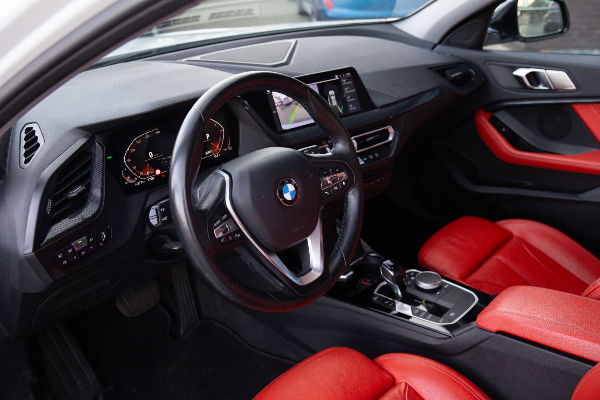 BMW 1-serie 118i Executive Edition , Achteruitrijcamera, Leer thumbnail 4