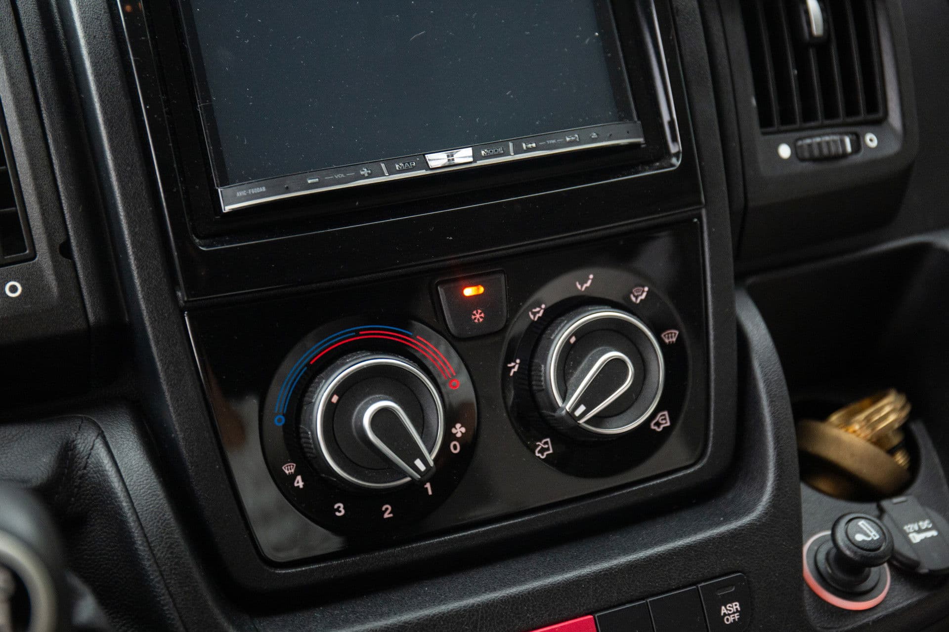 Karmann-Mobil DEXTER DEXTER , Cruise control, Goed onderhouden, Tv-scherm, Fietsendrager, Gasfornuis, Toilet, thumbnail 7