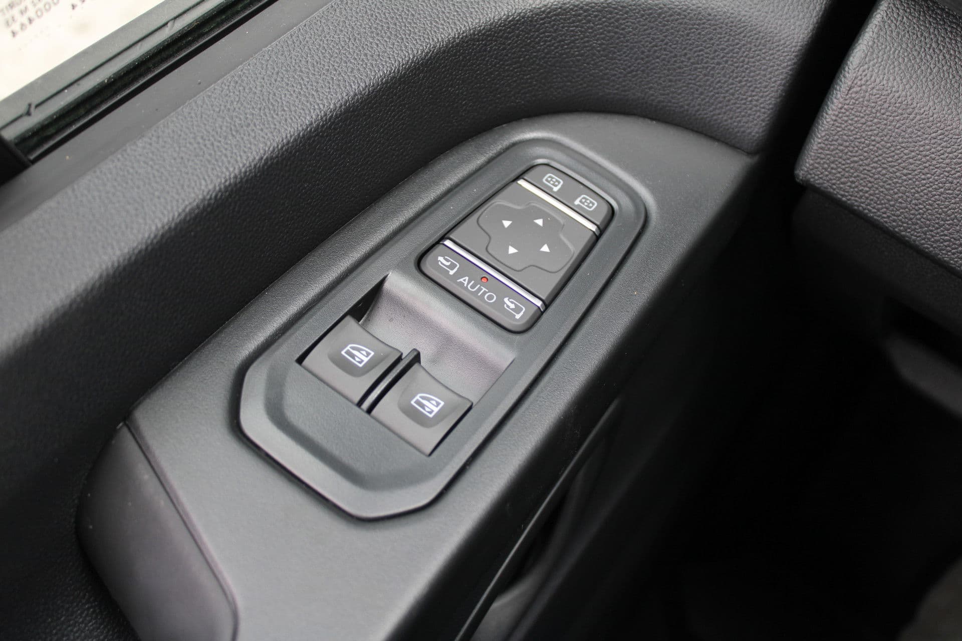 Renault Trafic 2.0 Blue dCi 150pk T30 L2H1 Advance - Achteruitrijcamera - Carplay - Android - Allseason - Trekhaak - Rijklaar thumbnail 9