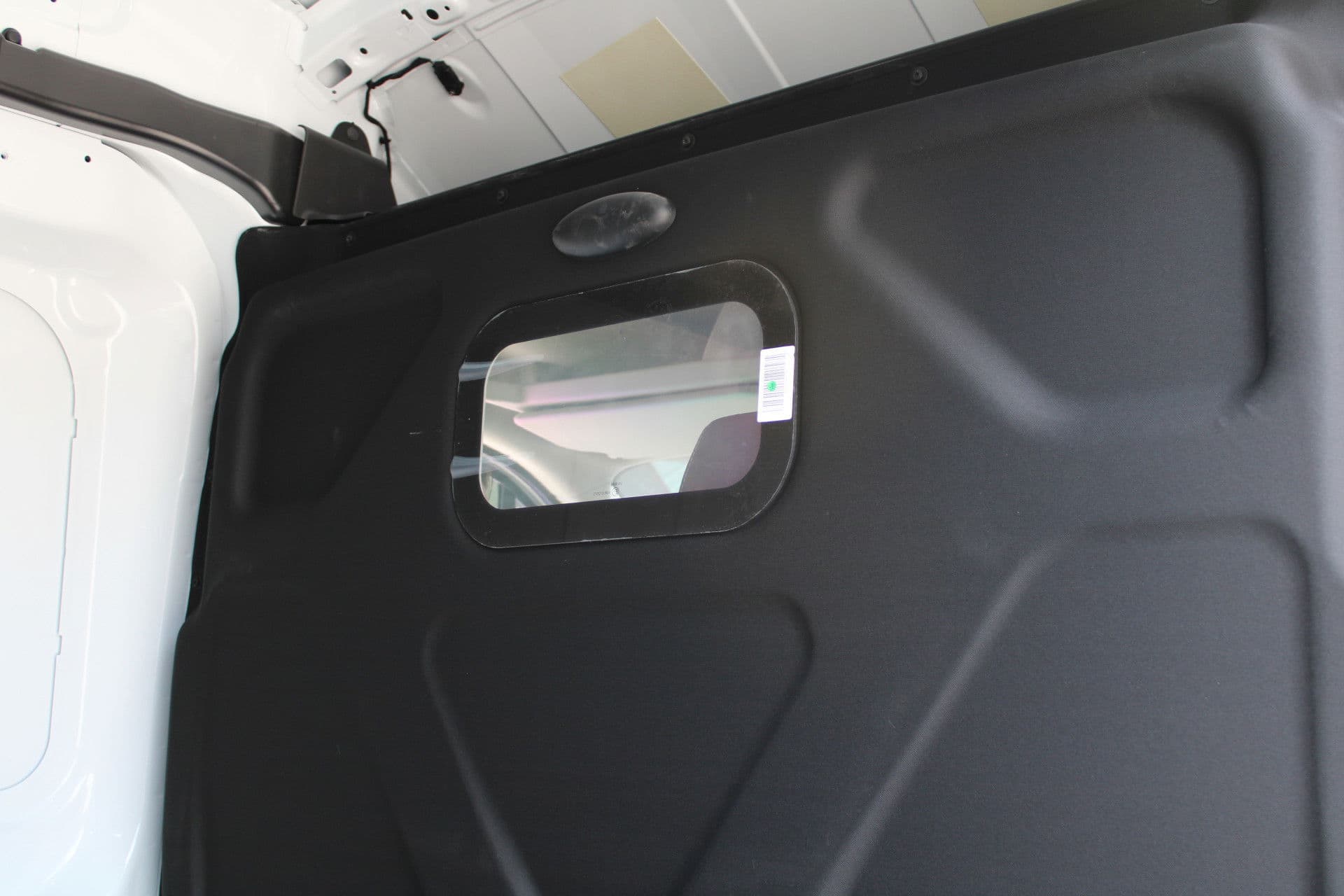 Ford Transit 350 2.0 TDCI L4H3 Trend 165pk RWD - Carplay - Android - Cruise - Camera - 270gr deuren - Rijklaar thumbnail 7