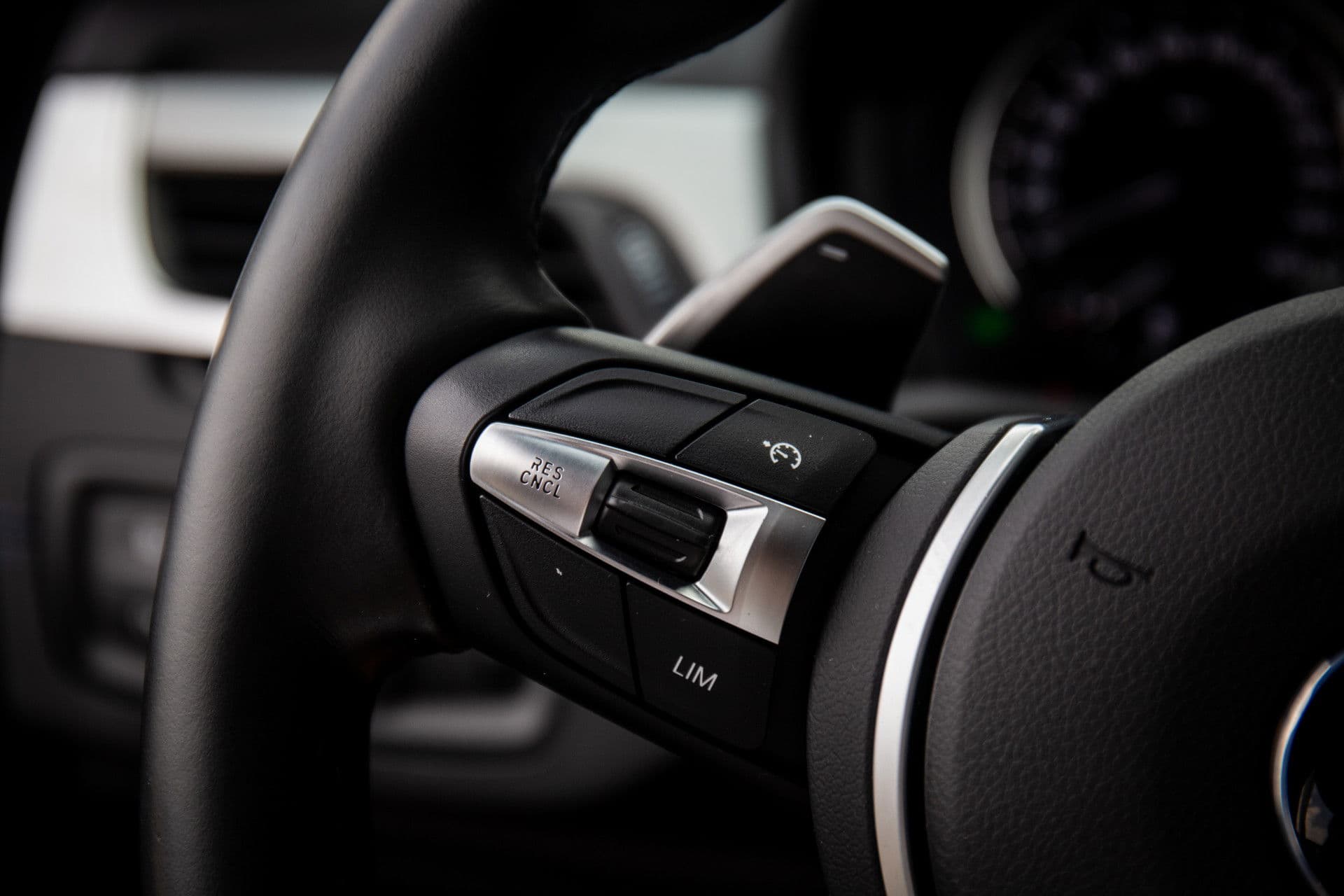 BMW X2 sDrive20i Business Edition , M-Sport, Panoramadak, Head-up display, BMW-Led thumbnail 13