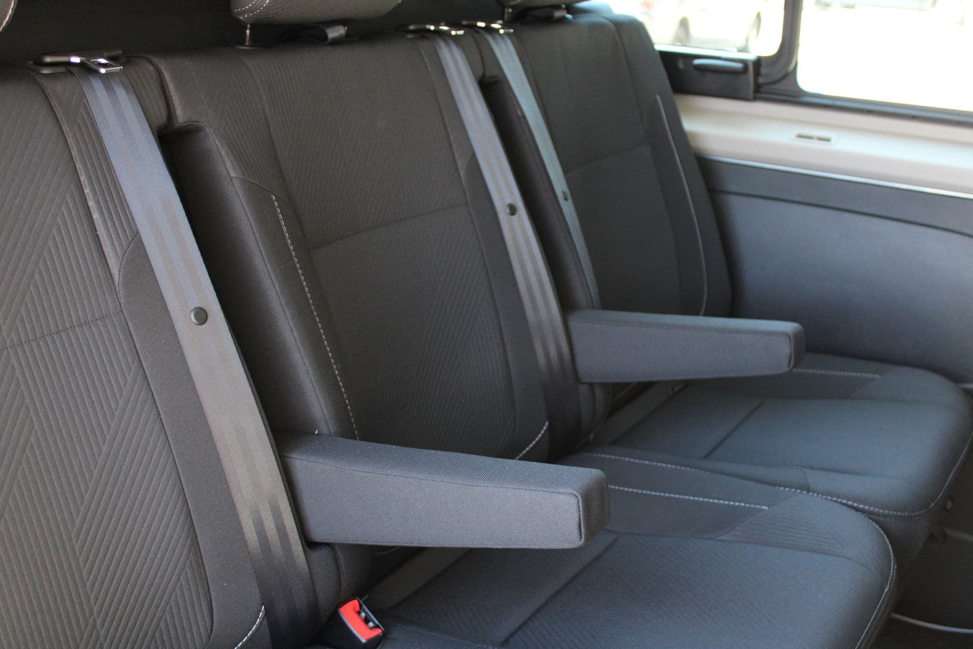 Renault Trafic 2.0 Blue dCi 170pk T29 L2H1 Extra DC - 2x Schuifdeur - Carplay - LED - Blind Spot - Navigatie - Camera - Trekhaak - Stoelverwarming - Rijklaar thumbnail 41