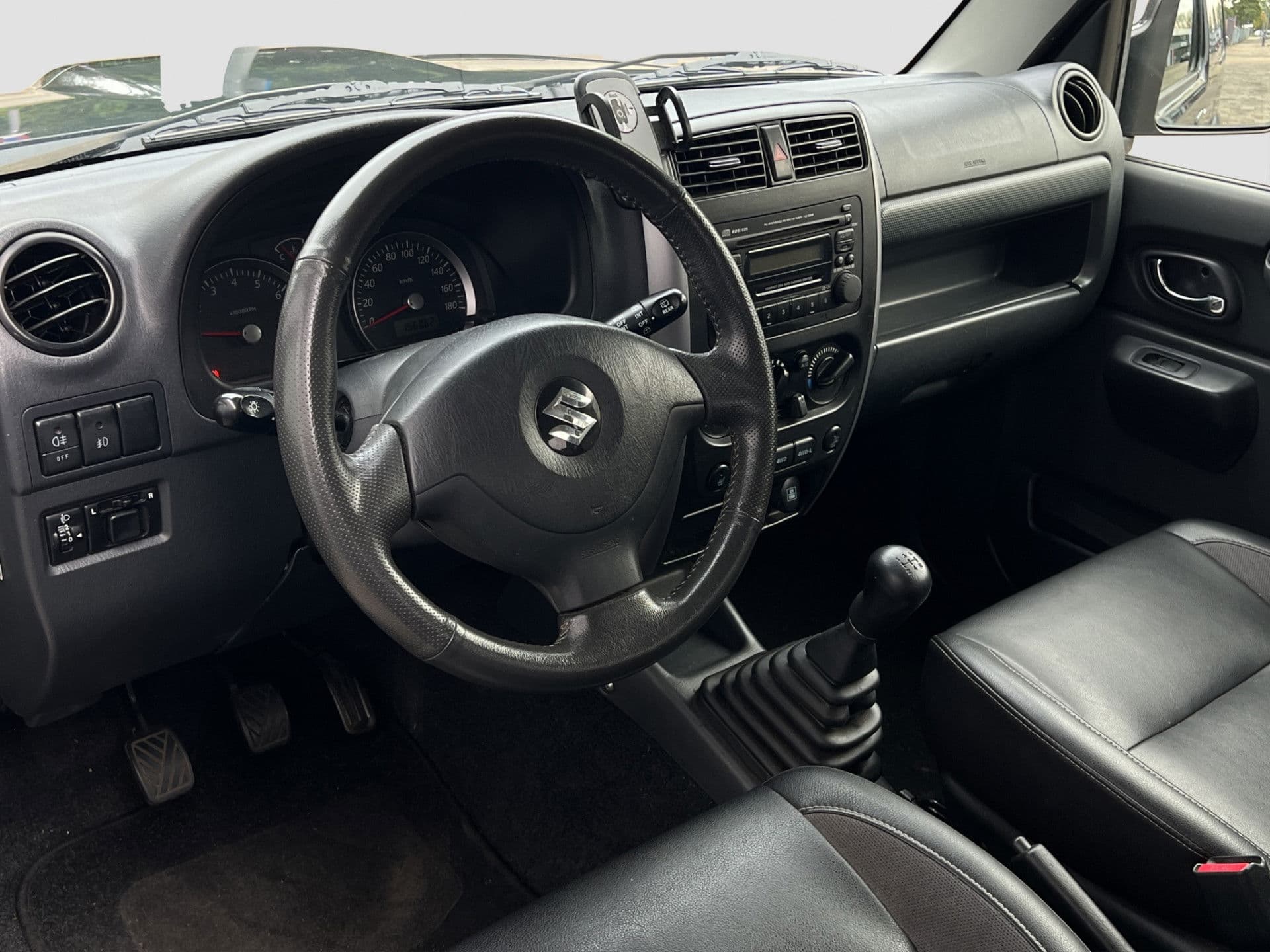 Suzuki Jimny 1.3 Exclusive | 4WD | 4-Persoons | Trekhaak thumbnail 11