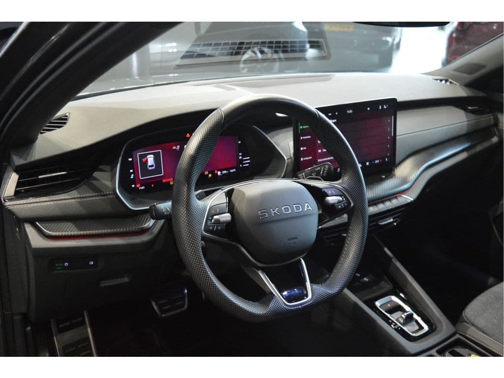 Škoda Octavia Combi 2.0 TDI Sportline navi camera led trekhaak 150 pk !! thumbnail 15