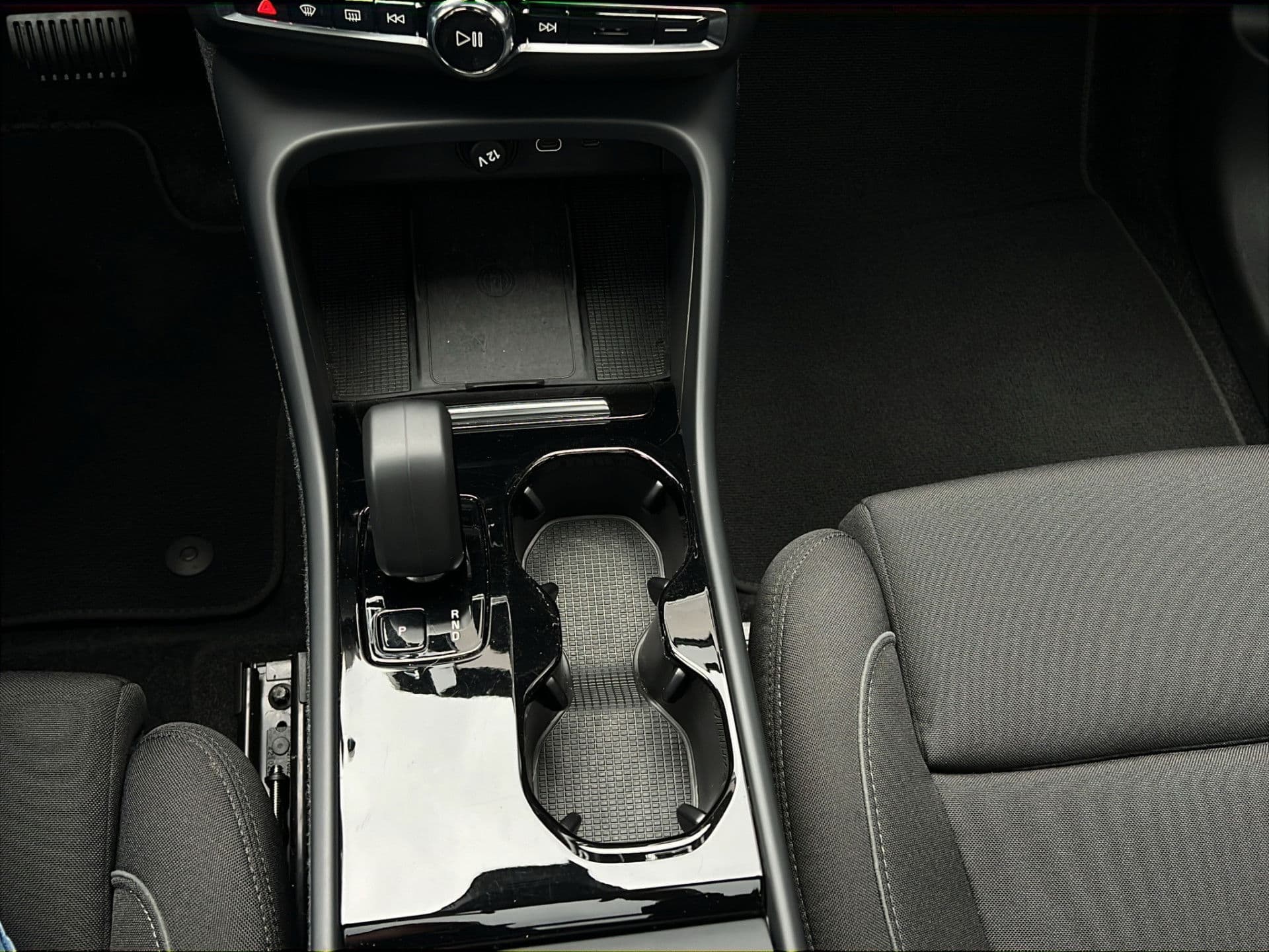 Volvo XC40 Recharge Twin Ultimate 78 kWh | 95% SOH | Pano | H&K| Intelli | 360* thumbnail 16