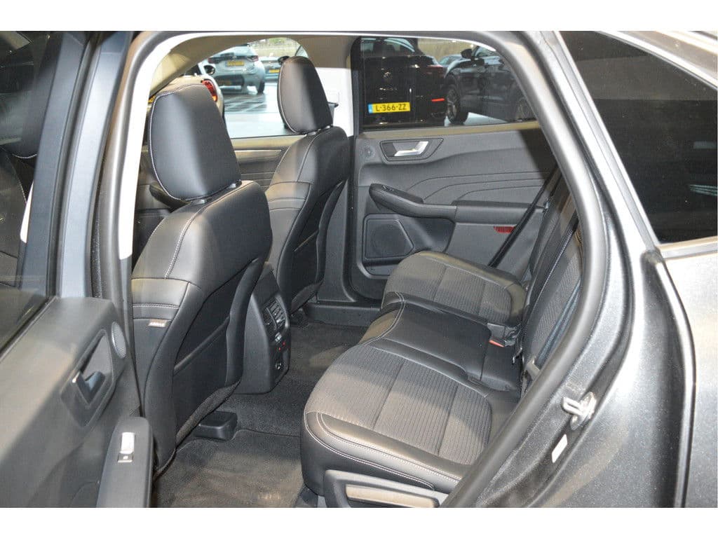 Ford Kuga 2.5 PHEV Titanium X navi pano head up trekhaak 18 inch !! thumbnail 31