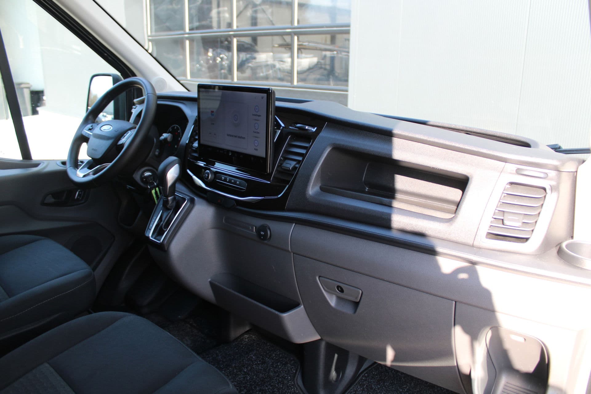 Ford Transit 350 2.0 TDCI L3H2 Trend 130pk - Camper/Grijs Kenteken - Blind Spot - ACC - Trekhaak - Stoelverwarming - Luifel - Rijklaar thumbnail 34