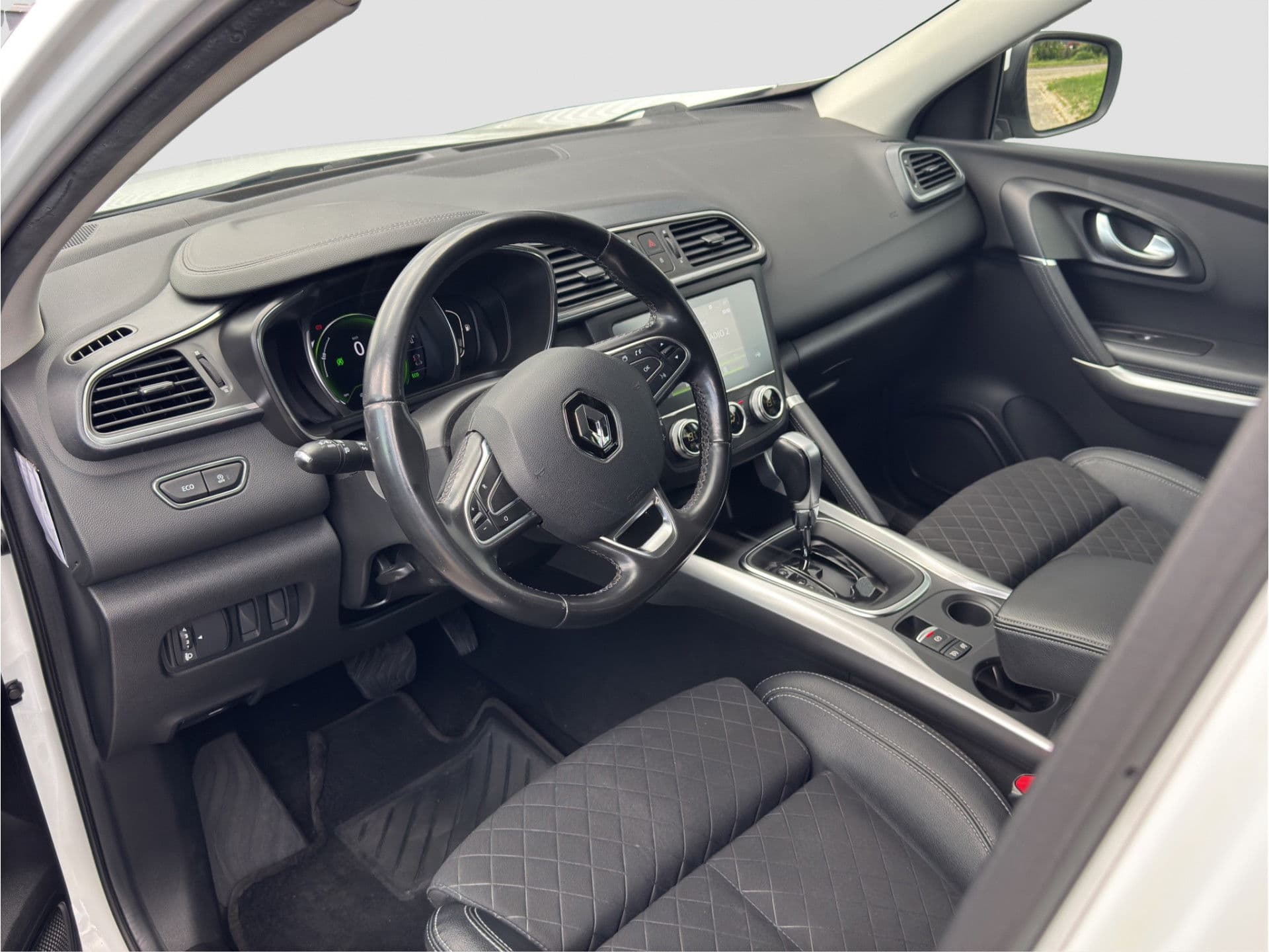 Renault Kadjar 1.3 TCe Zen | Blis | Bose | Keyless thumbnail 9