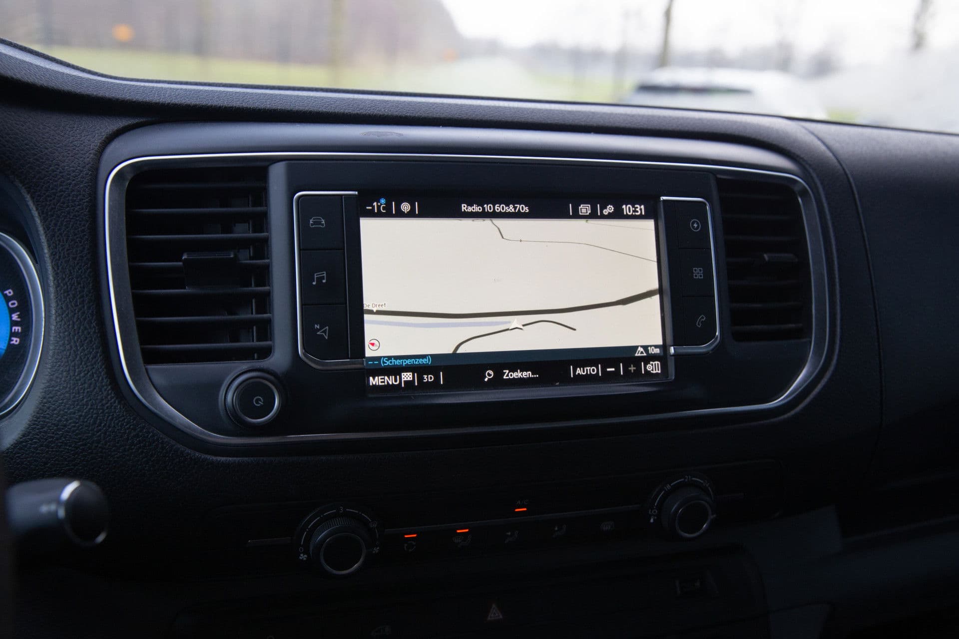 Toyota PROACE Electric Compact Standard Range Navigator , Carplay/Android auto, thumbnail 12