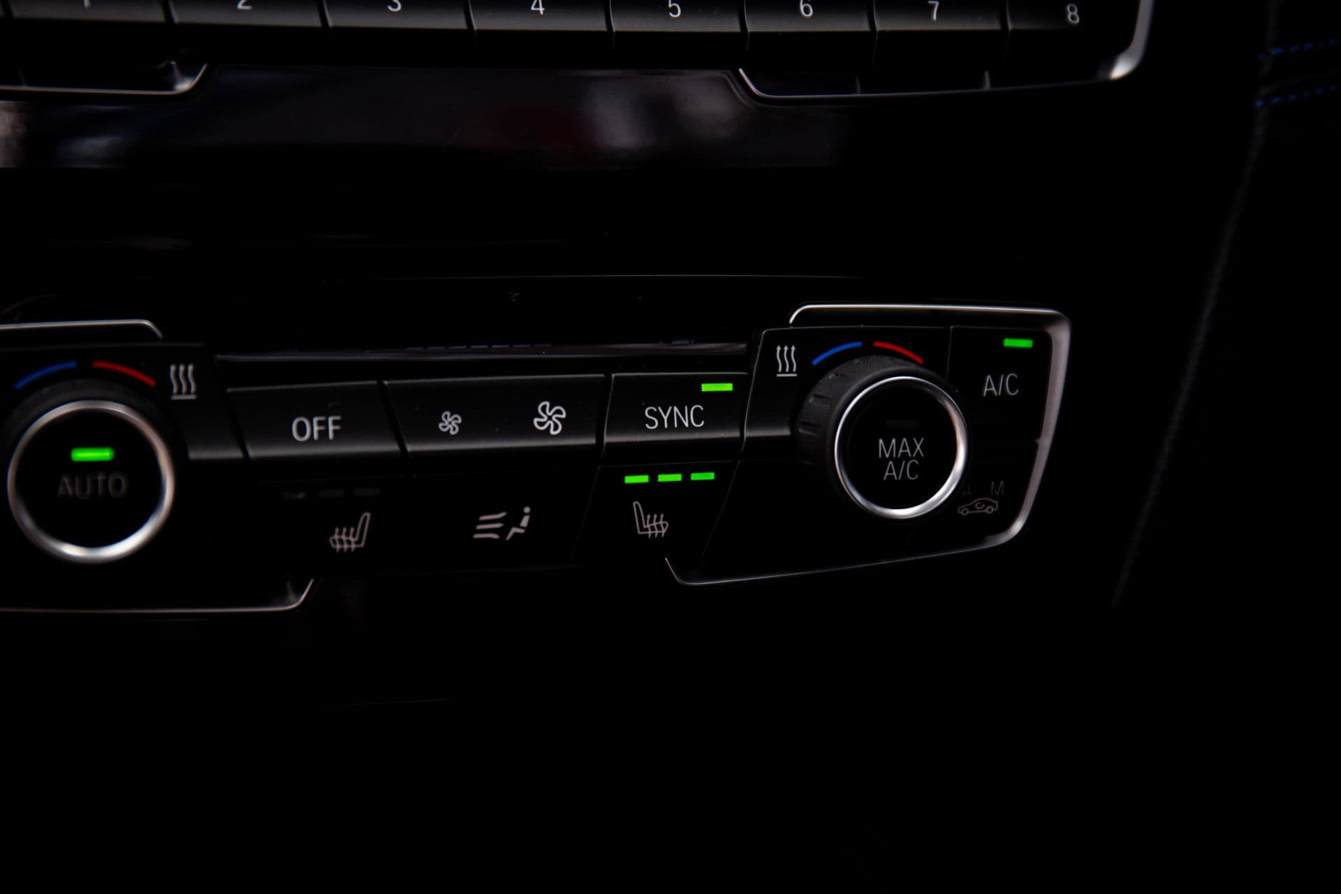 BMW X2 sDrive20i Business Edition , M-Sport, Panoramadak, Head-up display, BMW-Led thumbnail 26