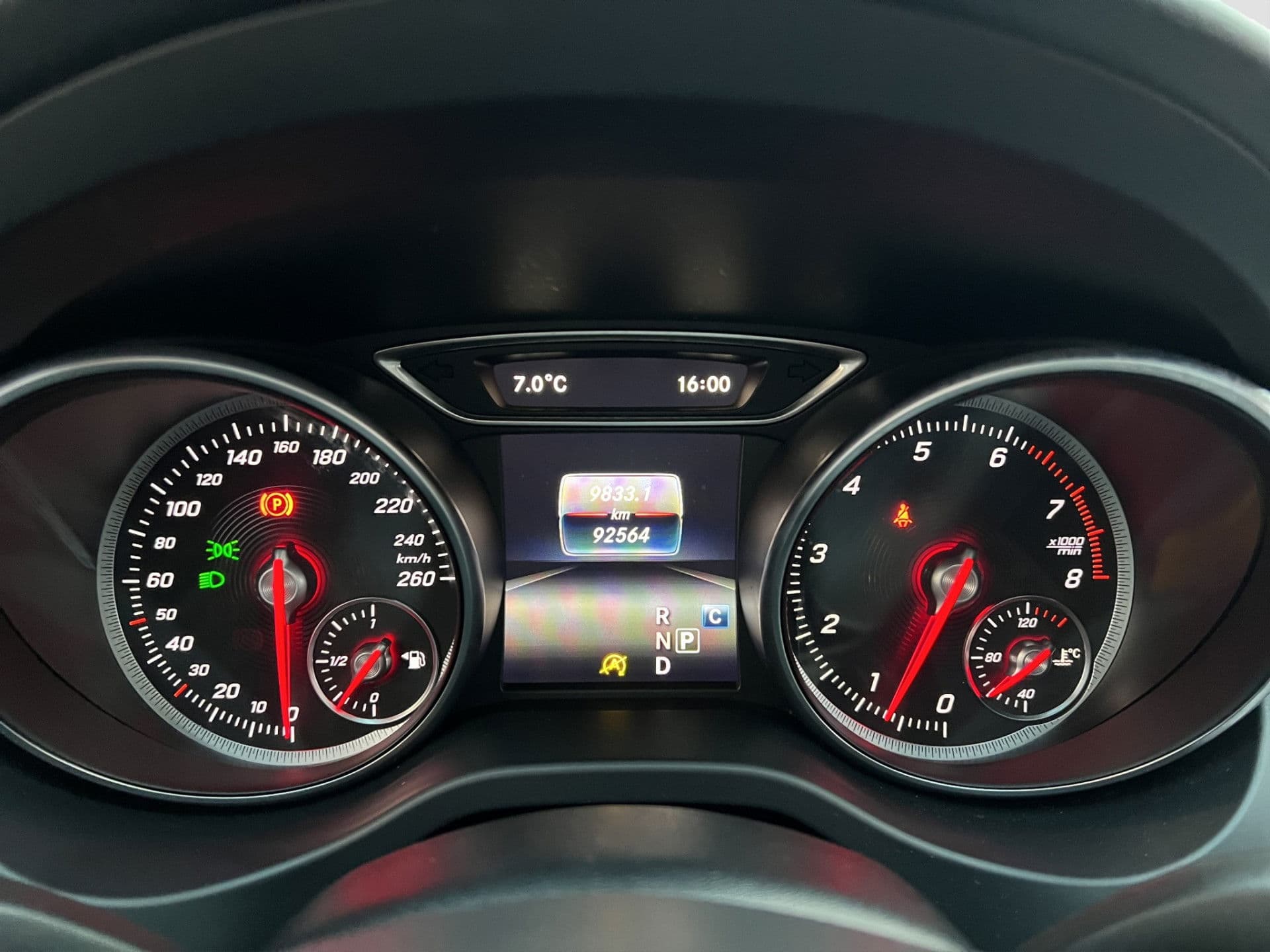 Mercedes-Benz CLA-Klasse Shooting Brake 180 AMG Night Pack | NL AUTO | Pano | Stoelverw. | Half Leder thumbnail 12