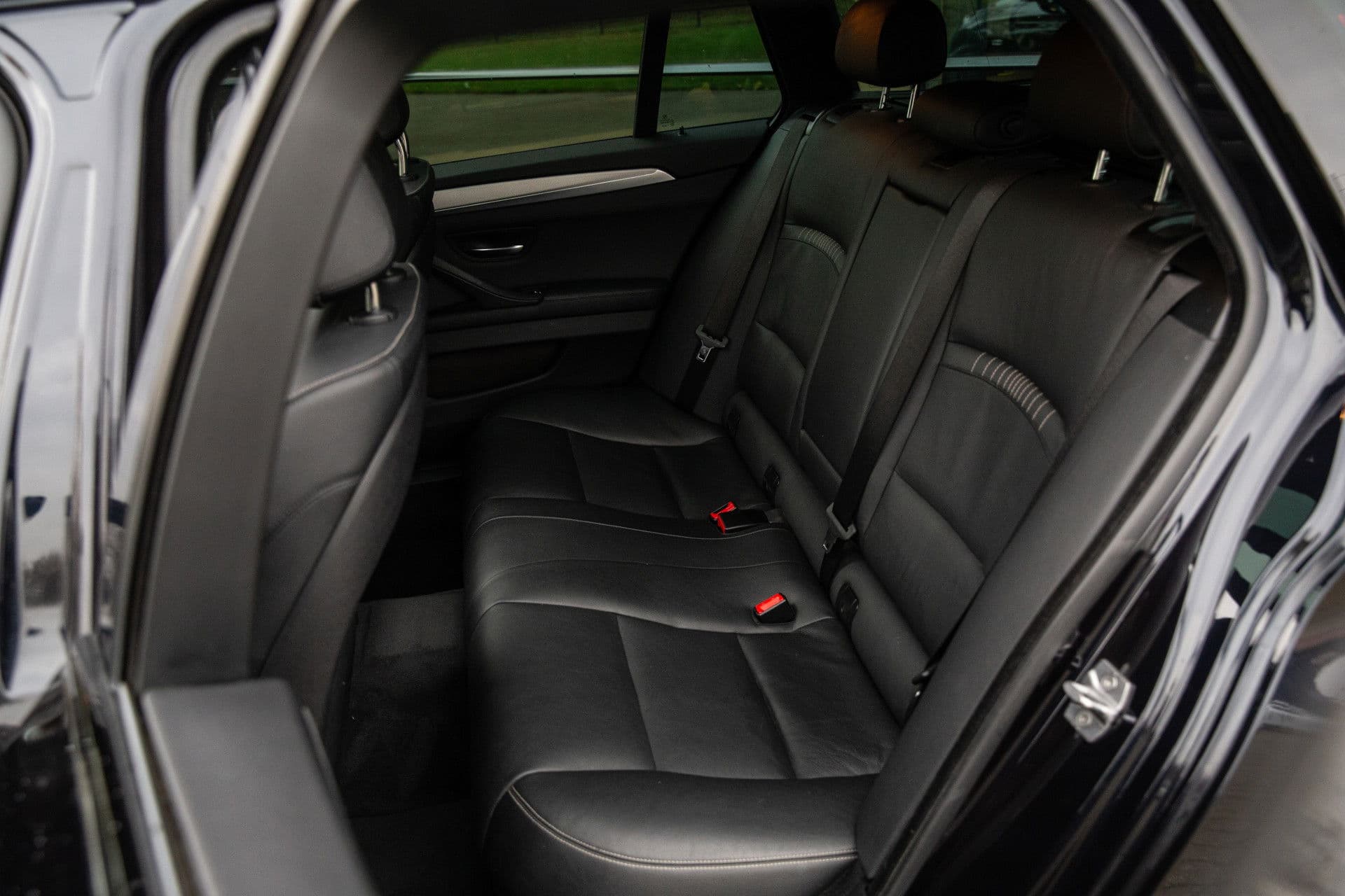 BMW 5 Serie Touring 530xd M Sport Edition High Executive , Panoramadak, Adap. cruise, Trekhaak, thumbnail 11