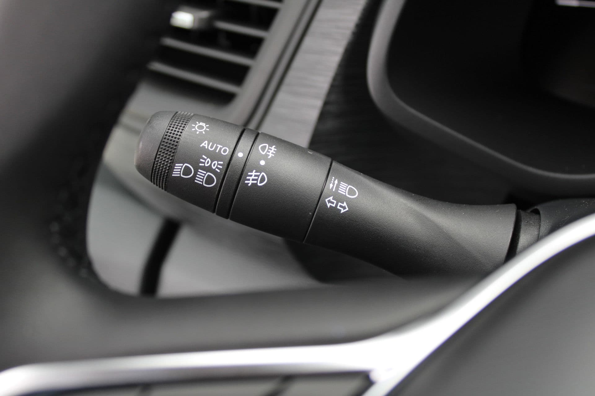 Renault Trafic 2.0 Blue dCi 150pk T30 L2H1 Advance - Achteruitrijcamera - Carplay - Android - Allseason - Trekhaak - Rijklaar thumbnail 11