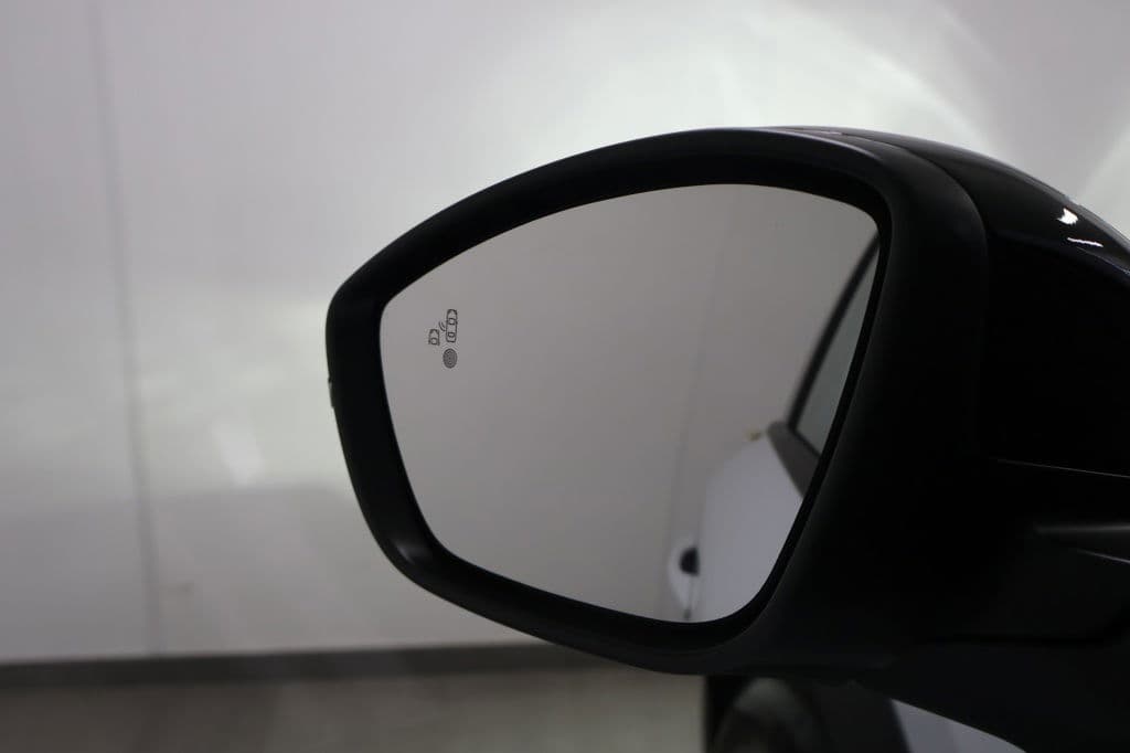 Peugeot 2008 1.2 Hybride 145 Allure | 360 Camera | Luxe thumbnail 27