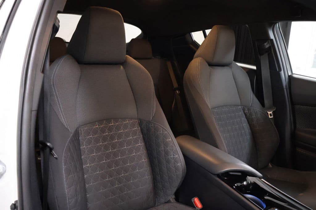 Toyota C-HR 1.8 Hybrid Dynamic thumbnail 12