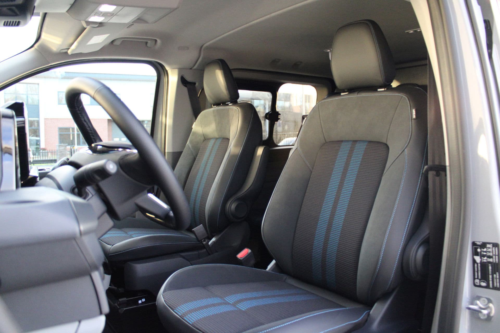 Ford Transit Custom 320 2.5 PHEV L1H1 Sport DC 232pk - 2x Schuif - 360 Camera - ACC - Keyless - Stoel/Stuurverwarming - Blindspot - Incl BPM - Rijklaar thumbnail 13