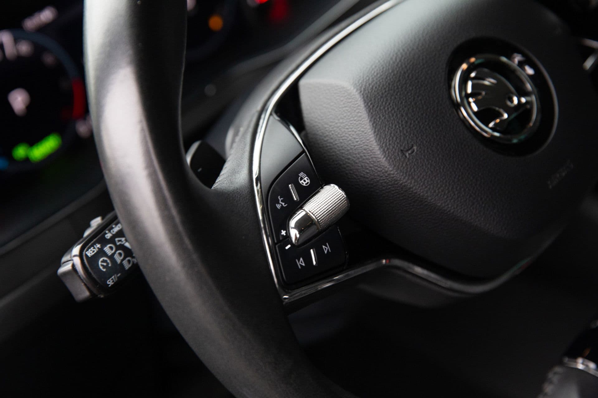 Škoda Superb Combi 1.4 TSI iV Business , Memory, Canton, Carplay, Camera thumbnail 10