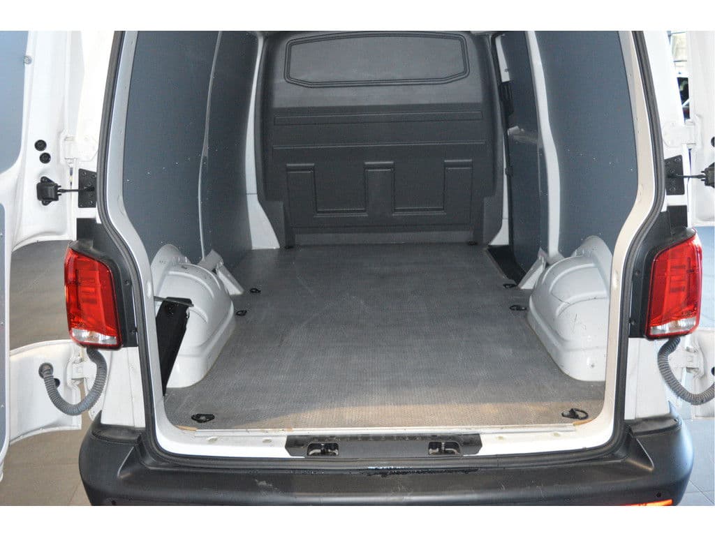 Volkswagen Transporter 2.0 TDI L2H1 airco cruise navi trekhaak pdc 150 pk !! thumbnail 8