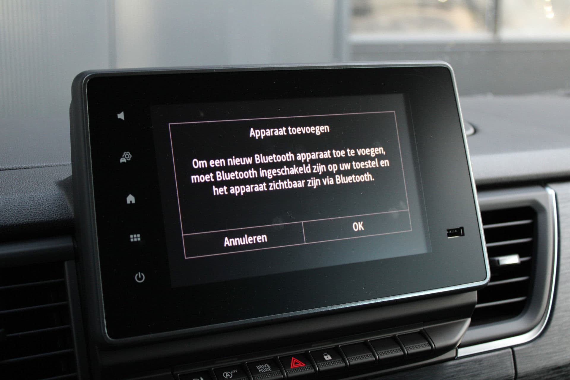 Renault Trafic 2.0 Blue dCi 170pk T29 L2H1 Extra DC - 2x Schuifdeur - Carplay - LED - Blind Spot - Navigatie - Camera - Trekhaak - Stoelverwarming - Rijklaar thumbnail 20