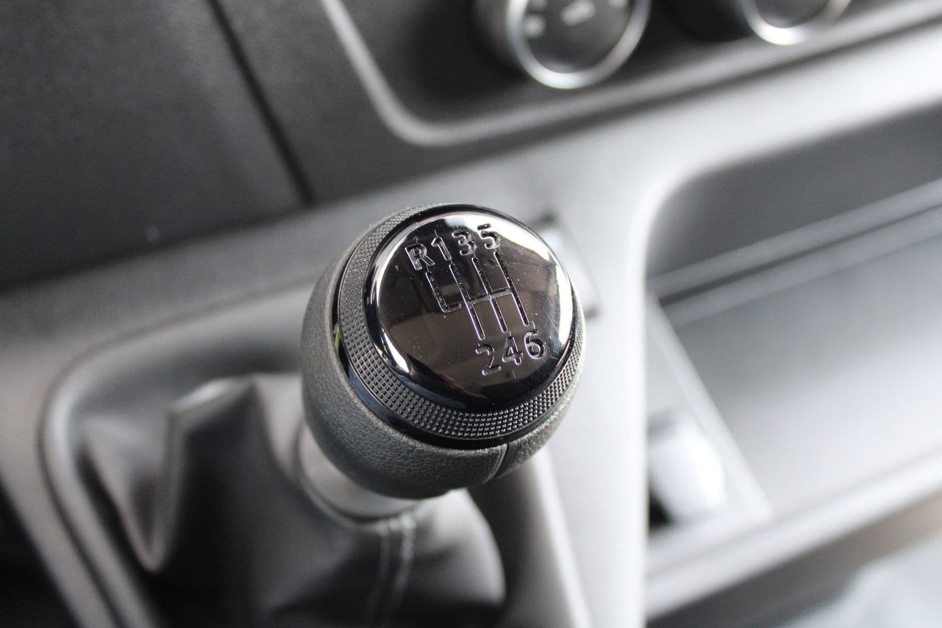 Renault Master T35 2.3 dCi 180pk L3H2 - Airco - Navigatie - Camera - Cruise - Parkeersensoren - 105l tank - Rijklaar thumbnail 35