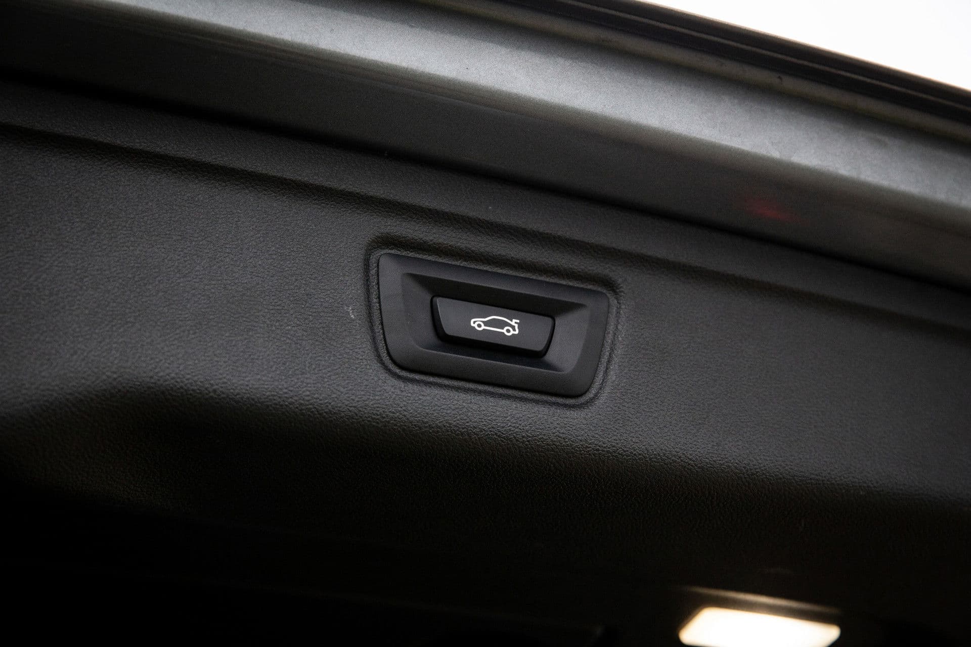 BMW 3 Serie Touring 320e M-Sport , Nieuwe model! Cruise control, Sfeerverlichting, Achteruitrijcamera, thumbnail 25