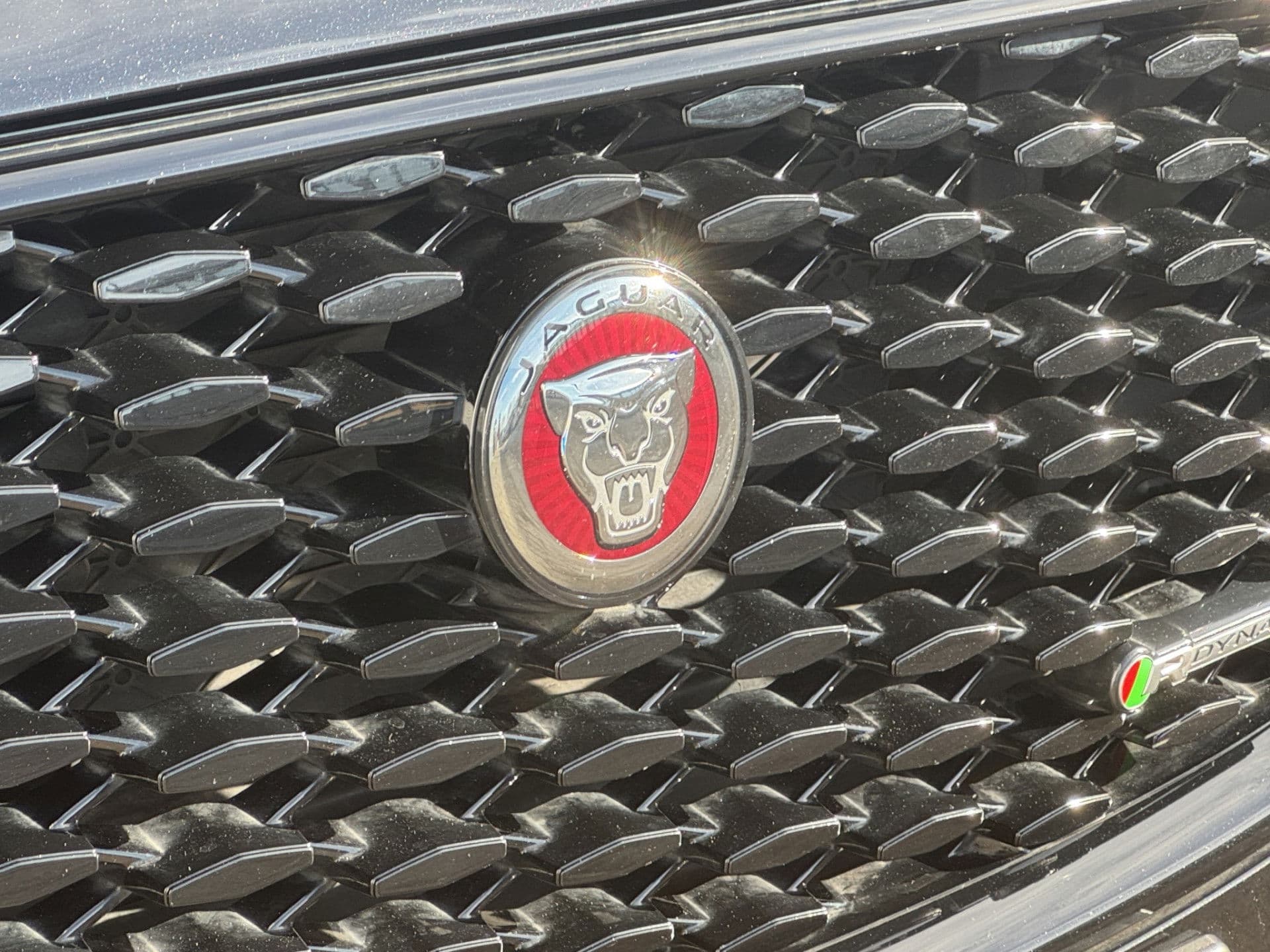 Jaguar F-Pace P400e R-Dynamic SE | Pano | Memory | Meridian | Camera | Adaptive thumbnail 29