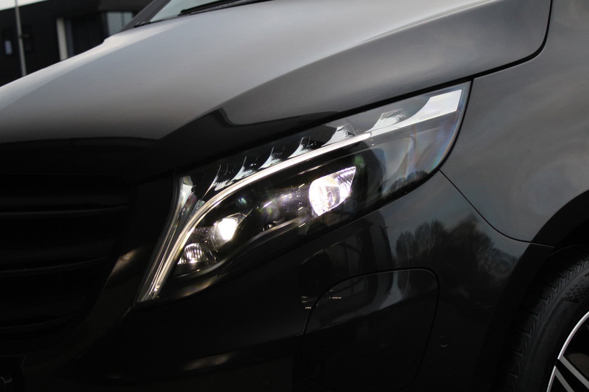 Mercedes-Benz EVito Extra Lang 66 kWh 116pk - Leder - Camera - LED - Carplay/Android - PDC - Stoelverwarming - Snelladen - Rijklaar thumbnail 42