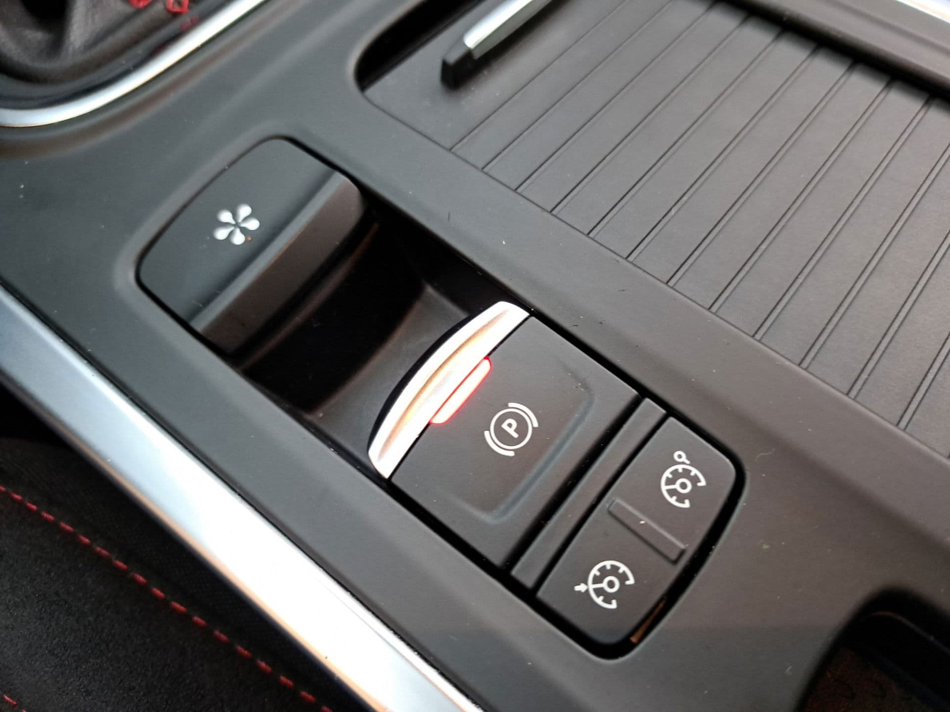 Renault Mégane 1.8 TCe 300 RS Trophy | Stage 1 | Recaro Stoel | Oliekoeler | Brembo Remmen thumbnail 17