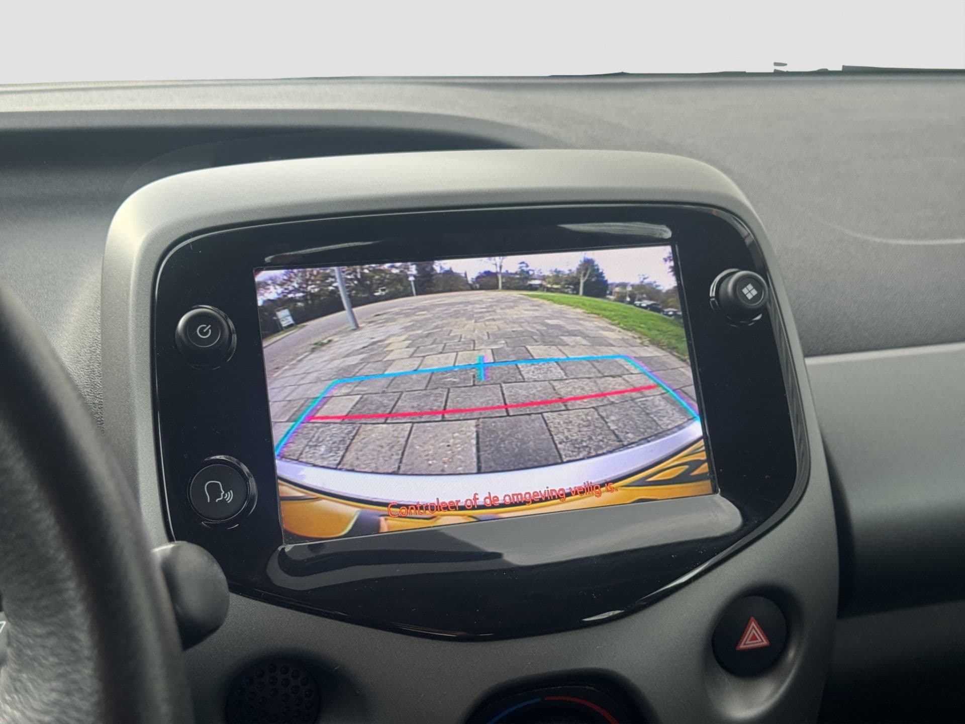Toyota Aygo 1.0 VVT-i X-Play | Camera | Apple Carplay thumbnail 5
