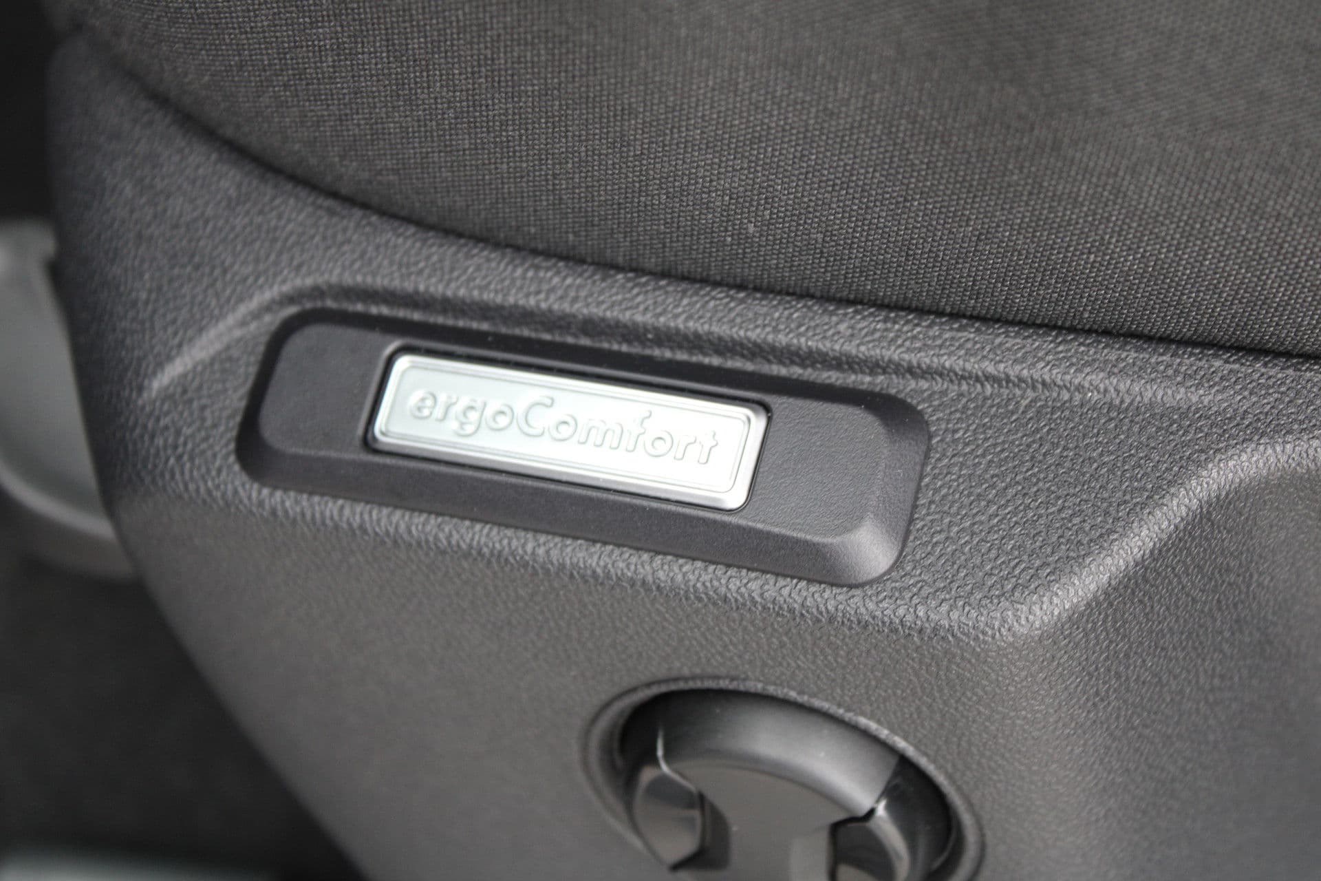 Volkswagen Caddy Cargo 2.0 TDI 122pk DSG7 - Carplay - Adaptive Cruise - Navigatie - Dig. cockpit - LED koplampen - Ergocomfort stoel - Stoelverwarming - Rijklaar thumbnail 17