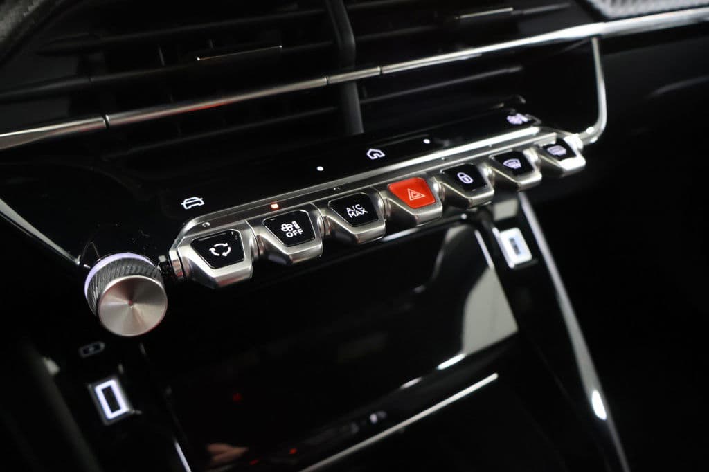 Peugeot 2008 1.2 Hybride 145 Allure | 360 Camera | Luxe thumbnail 24