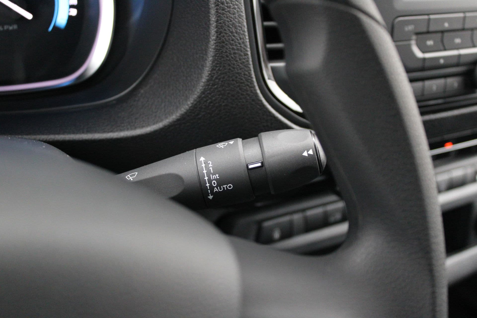 Citroën Ë-Jumpy L2 136 75 kWh 136pk - Cruise - Airco - PDC - Bluetooth - DAB - Rijklaar thumbnail 22