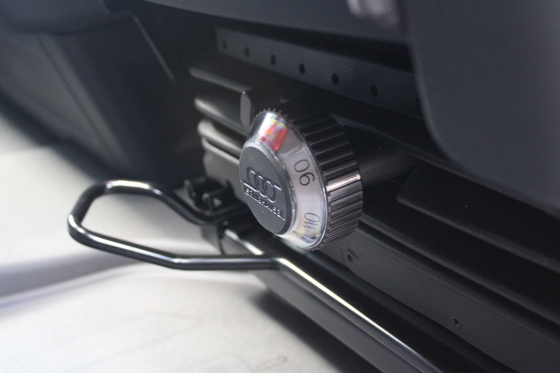 Volkswagen Crafter 35 2.0 TDI L3H3 177pk - Facelift - Navigatie - LED - Geveerde stoel - Virtual cockpit - Camera - Trekhaak - Stoelverwarming - Rijklaar thumbnail 9