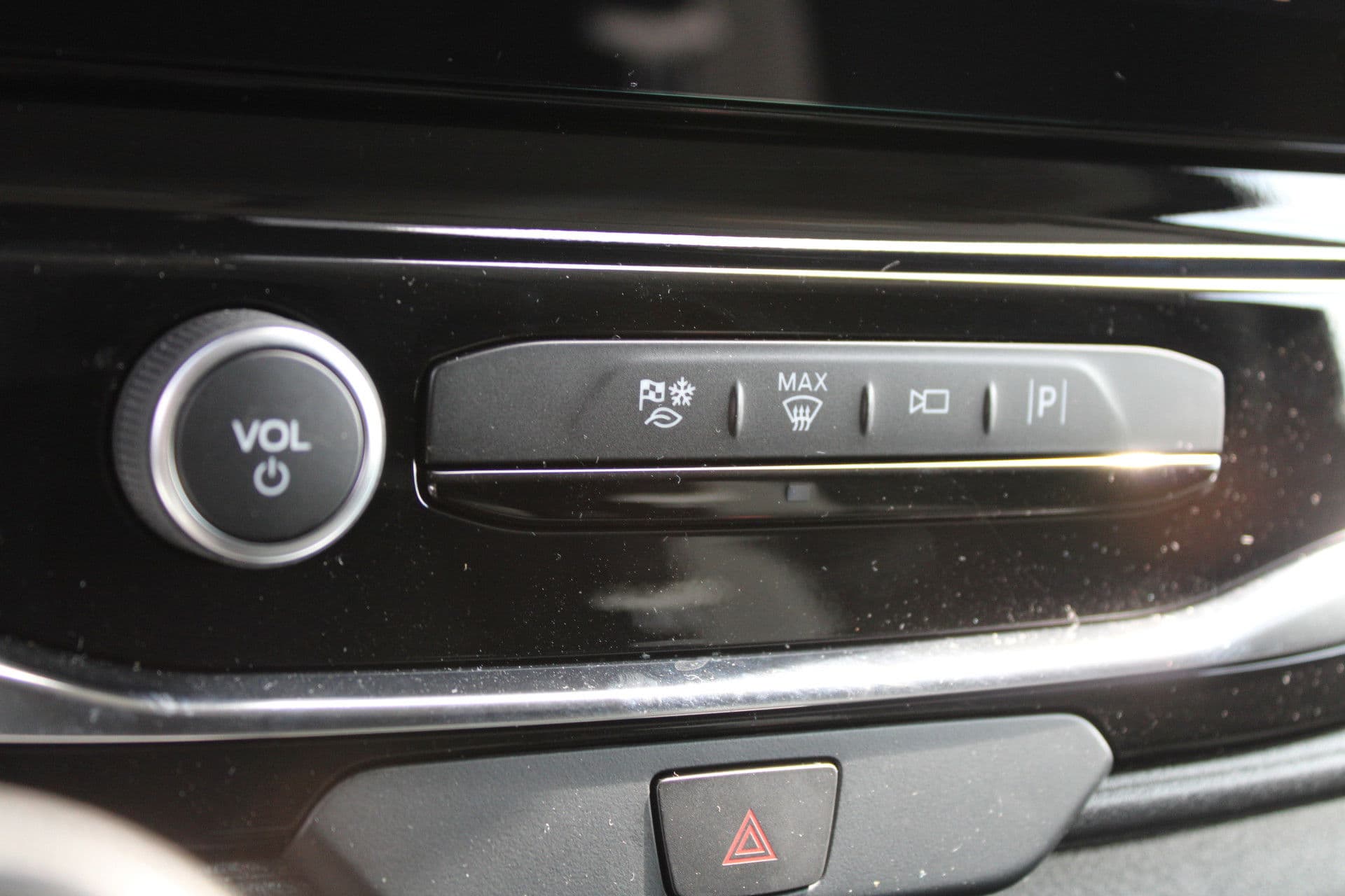 Ford Transit 350 2.0 TDCI L3H2 Trend 130pk Trend - Carplay - Android - 360 Camera - Climate - Cruise - Parkeersensoren - Rijklaar thumbnail 26