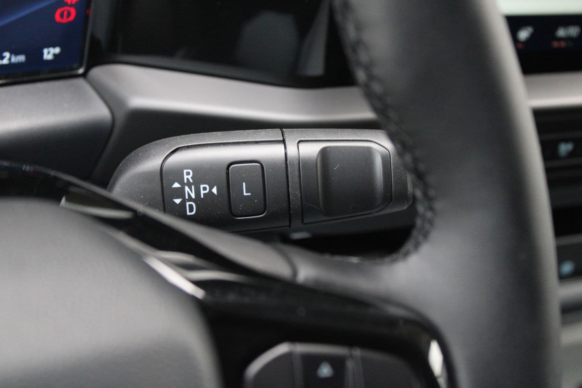 Ford E-Transit Custom 340 L2H1 Limited 65 kWh 218pk - DIRECT LEVERBAAR - 2x Schuif - LED - 360 Camera - B&O - ACC - Navi - Stoel/Stuurverwarming - Rijklaar thumbnail 31