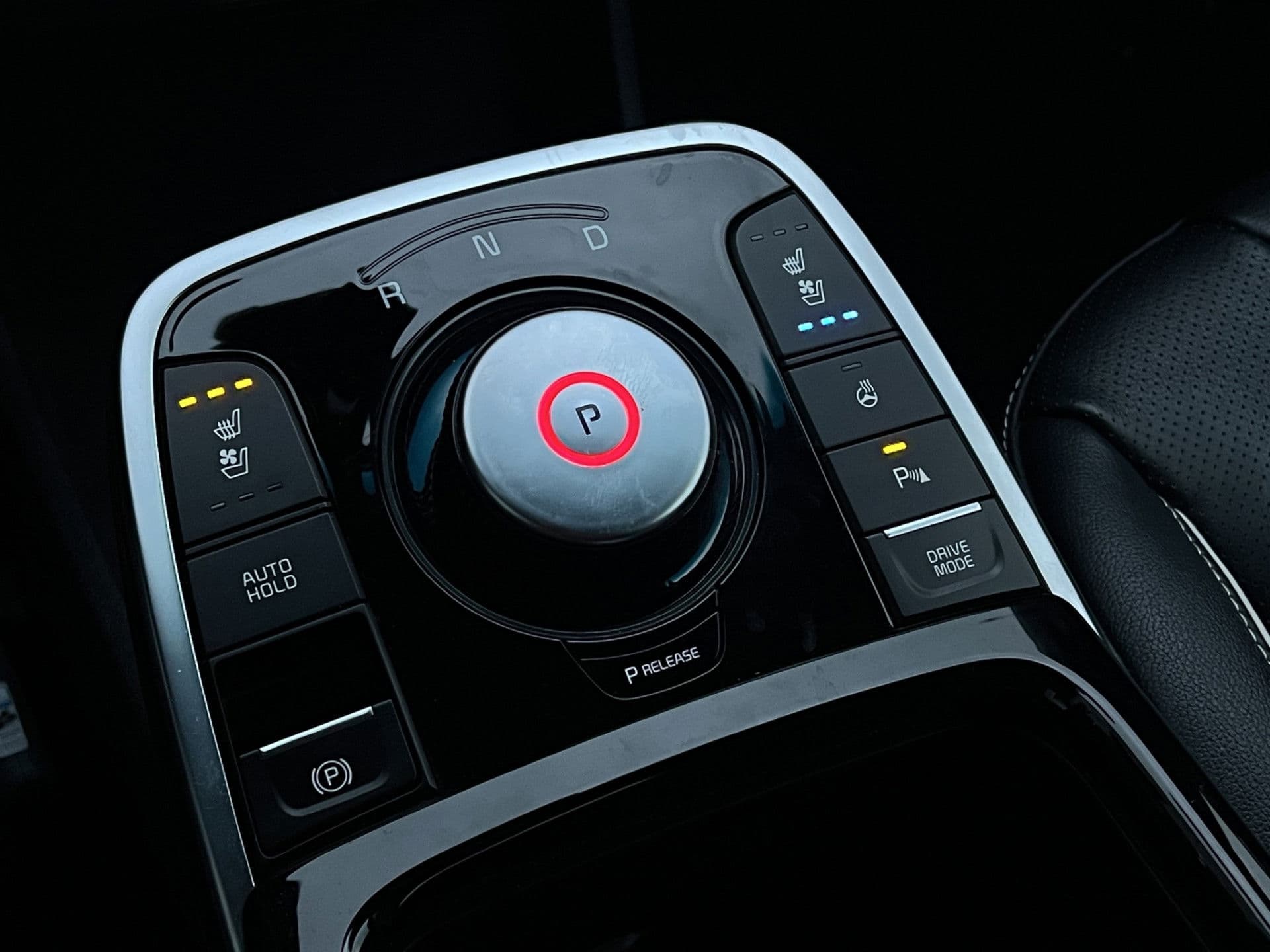 Kia E-Niro ExecutiveLine 64 kWh 100% SOH | Leder | Stoelvent | NL Auto | Adaptive | thumbnail 19