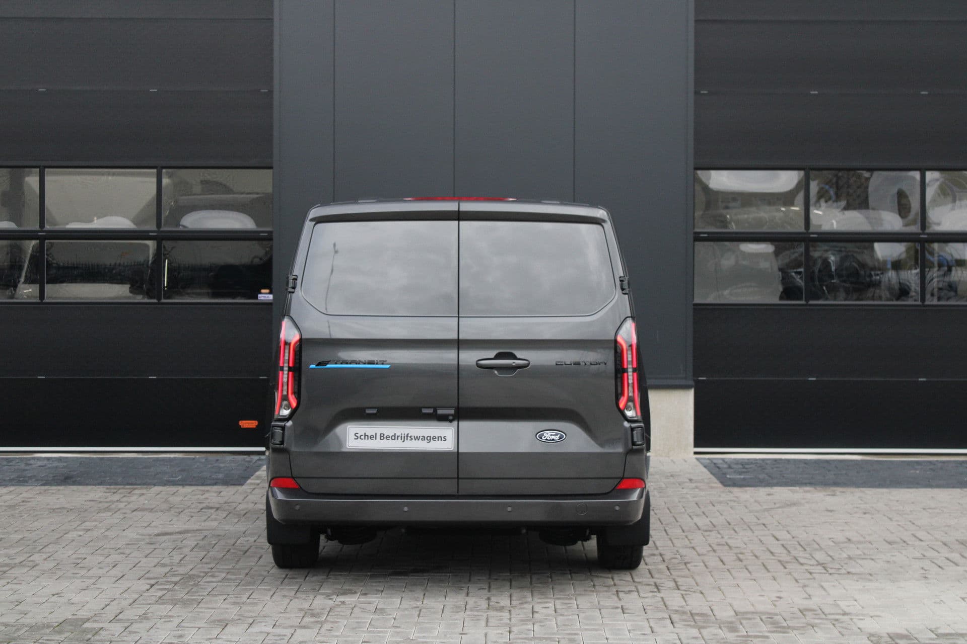 Ford E-Transit Custom 340 L2H1 Limited 65 kWh 218pk - DIRECT LEVERBAAR - 2x Schuif - LED - 360 Camera - B&O - ACC - Navi - Stoel/Stuurverwarming - Rijklaar thumbnail 8