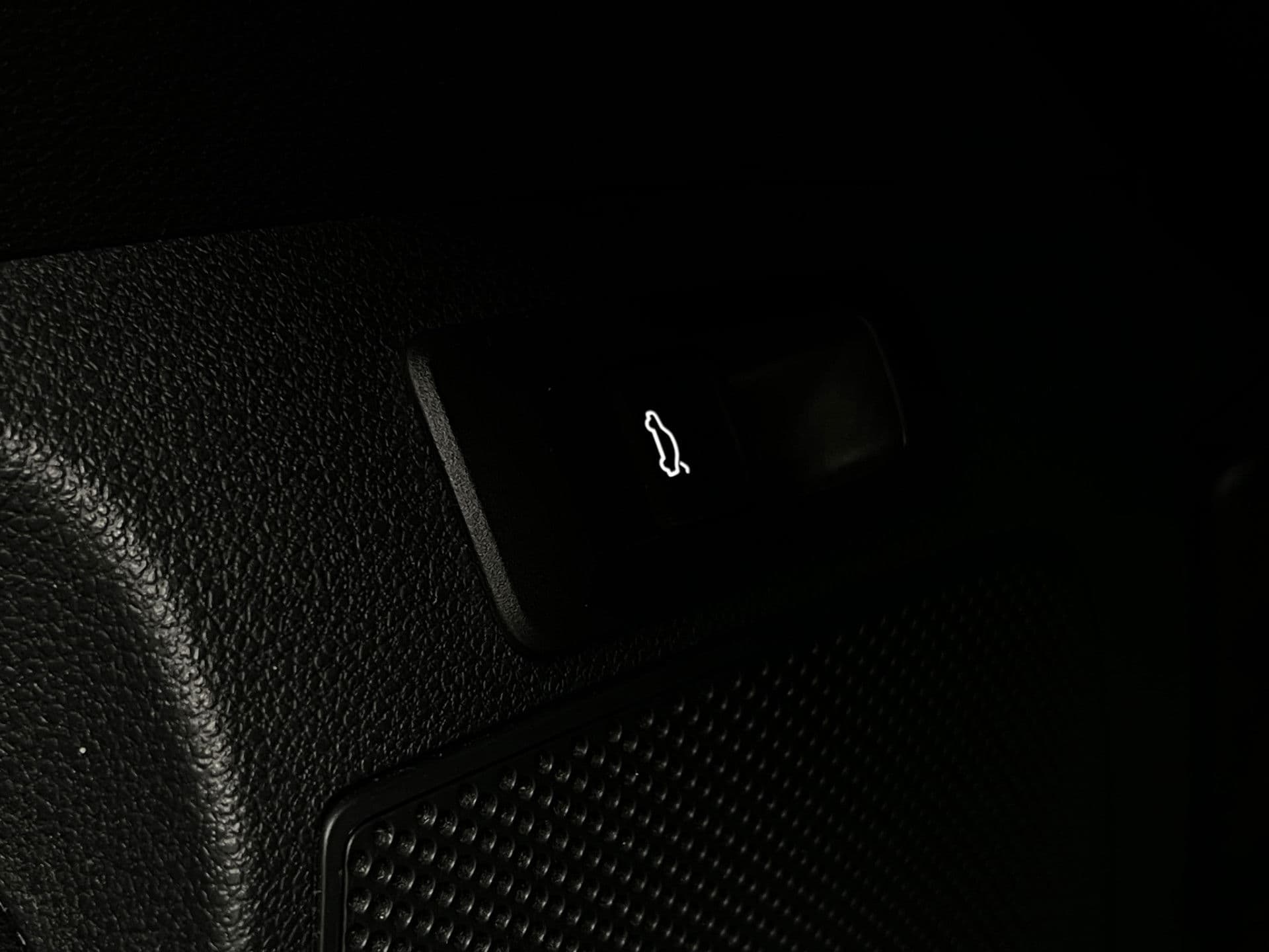 Škoda Karoq 1.5 TSI ACT Sportline Business | Pano | Adaptive | Trekhaak | Canton | Dodehoek det. | thumbnail 19