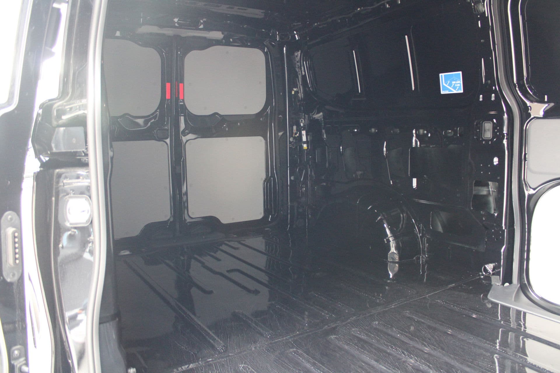 Ford Transit Custom 320 2.0 TDCI L2H1 Trend 170pk - 4x4 AWD - 2x Schuifdeur - Carplay - Android - Camera - Stoelverwarming - Verwarmd stuurwiel - Rijklaar thumbnail 35