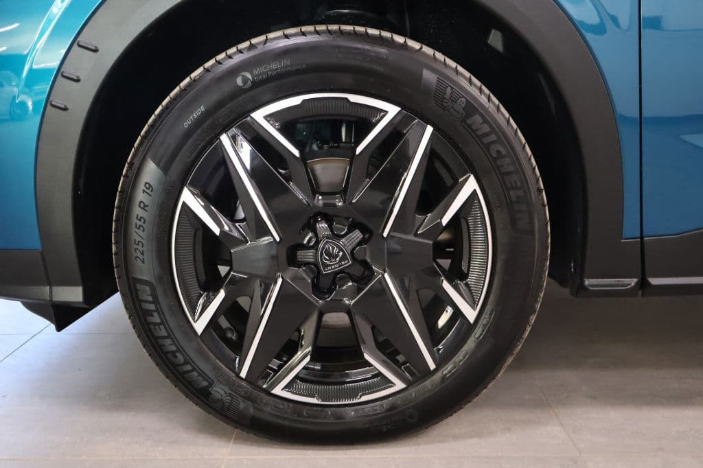 Peugeot 3008 1.2 Hybrid 145 GT thumbnail 5