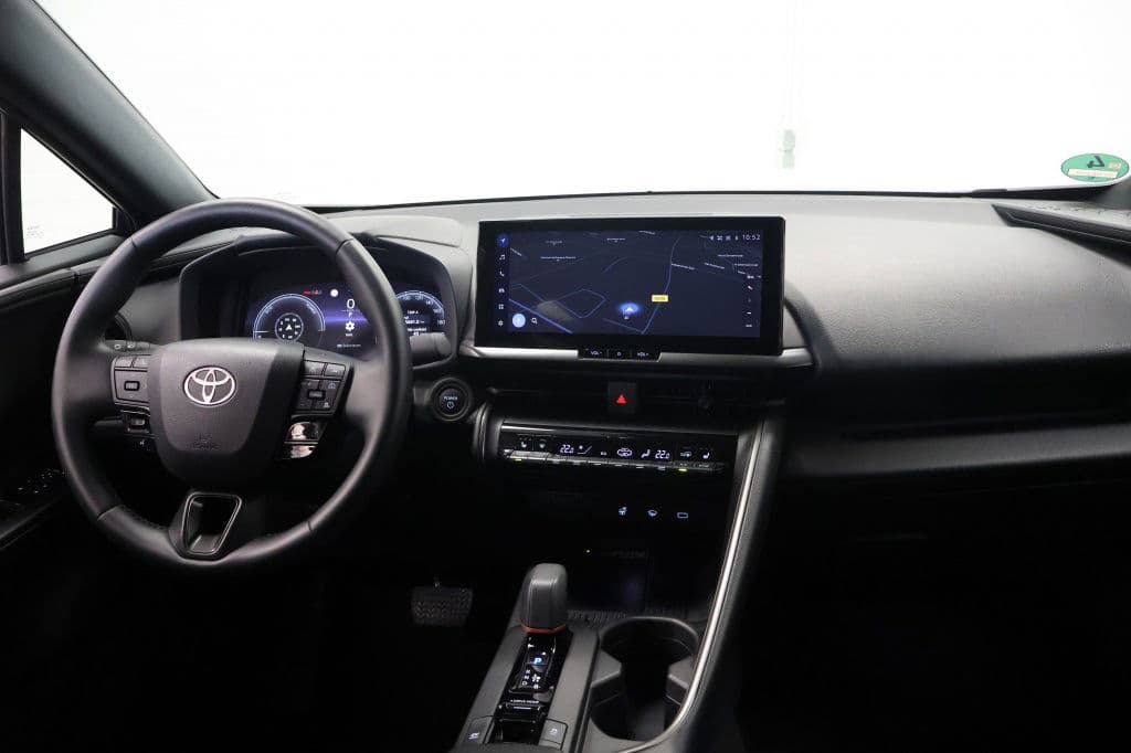 Toyota C-HR 1.8 Hybrid 140 Dynamic | Elektrische achterklep | Winter Pack thumbnail 8