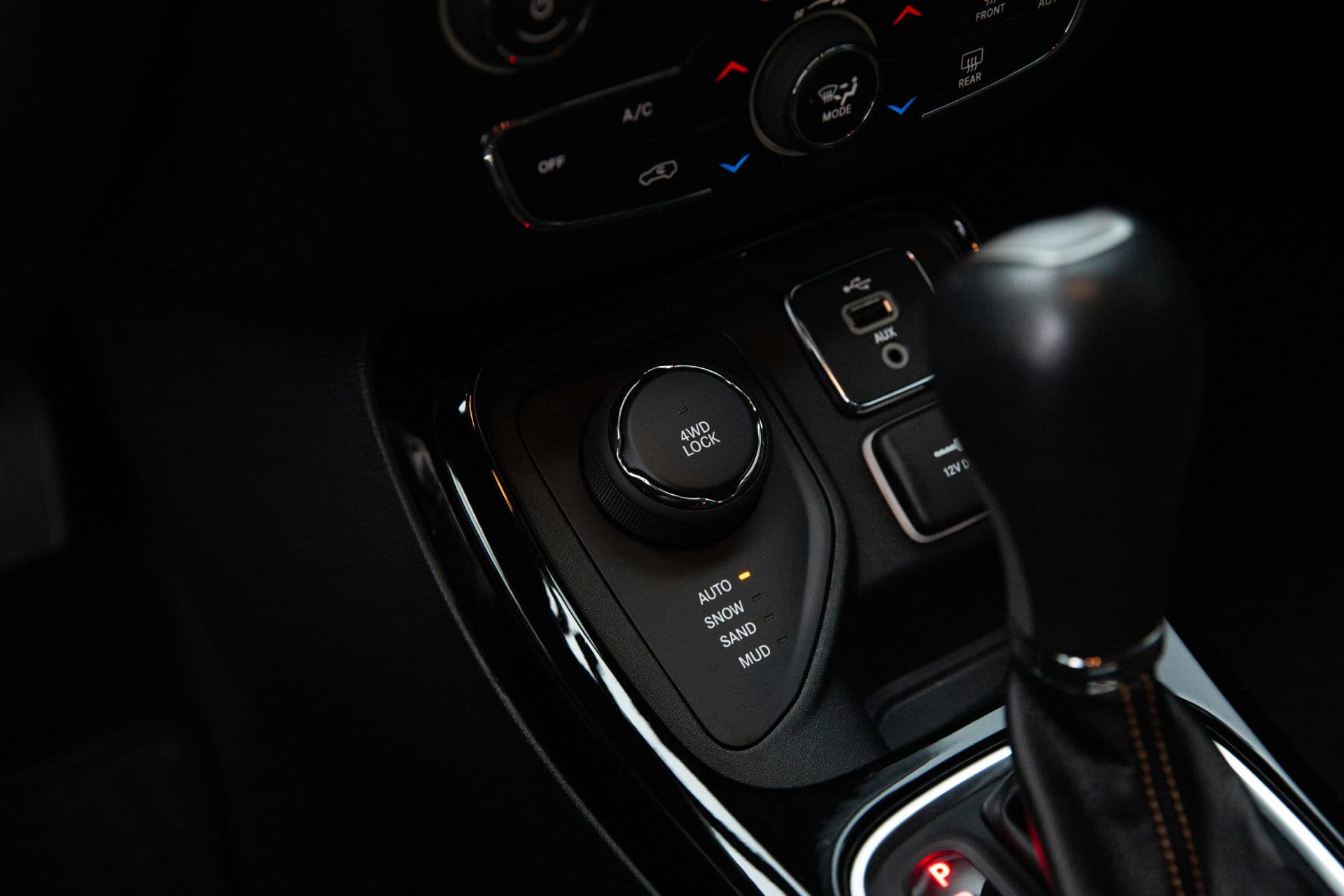 Jeep Compass 1.4 MultiAir Opening Edition 4x4 , Keyless entry, Beats Audio, Navigatie, thumbnail 16