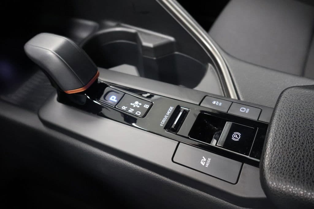 Toyota C-HR 1.8 Hybrid 140 Dynamic | Elektrische achterklep | Winter Pack thumbnail 21