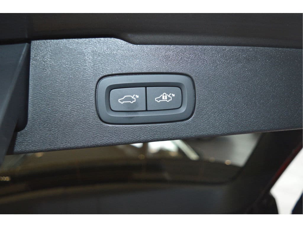 Volvo V60 2.0 T6 Plug-in hybrid AWD Plus Dark leer trekhaak !! thumbnail 8