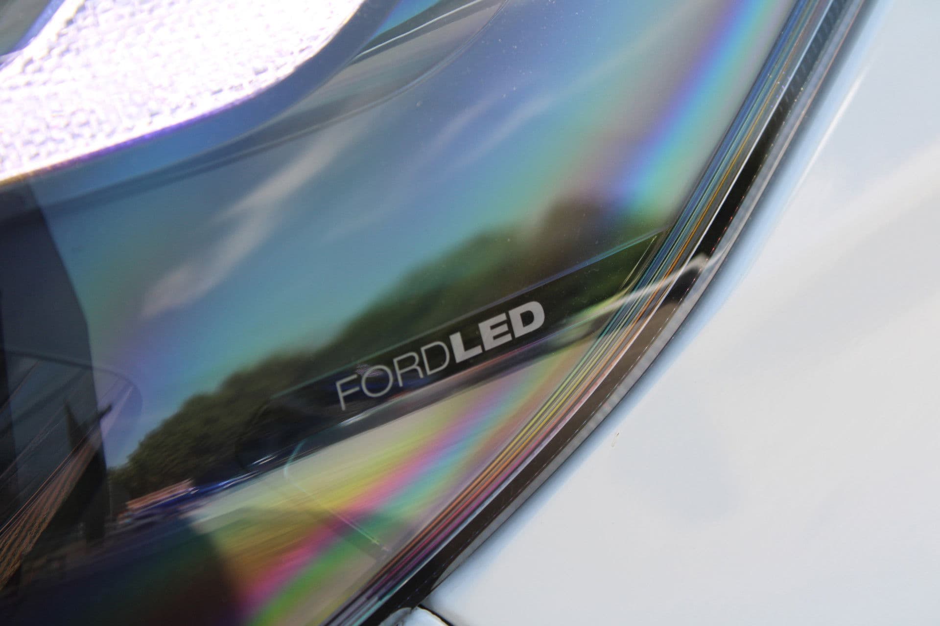 Ford Transit Custom 320 2.0 TDCI L2H1 Trend DC 136pk - Carplay - Android - Camera - Trekhaak - LED koplampen - Stoelverwarming - Draadloos laden - Rijklaar thumbnail 32