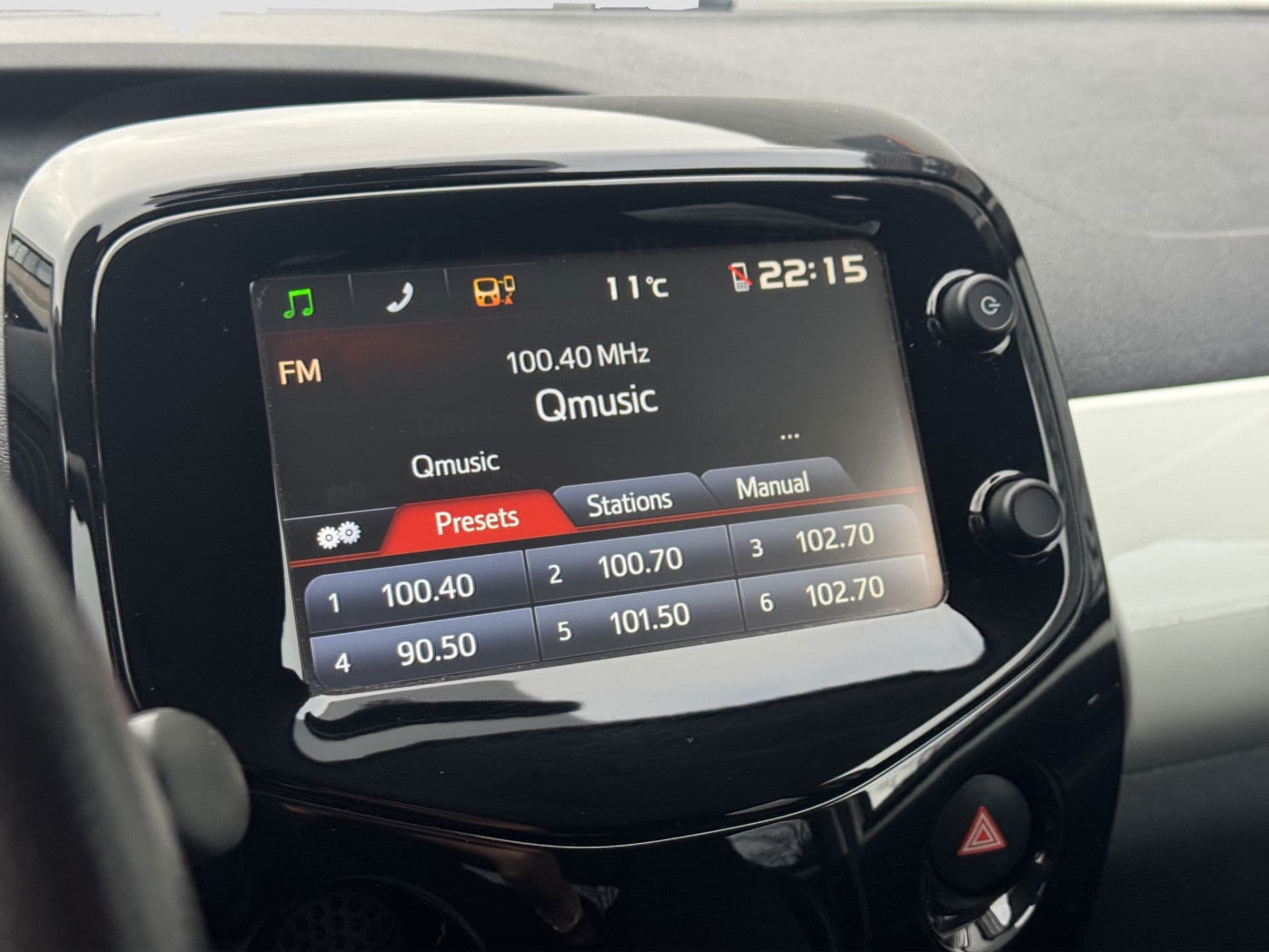 Toyota Aygo 1.0 VVT-i X-Joy | LMV | Climate | NL auto thumbnail 16