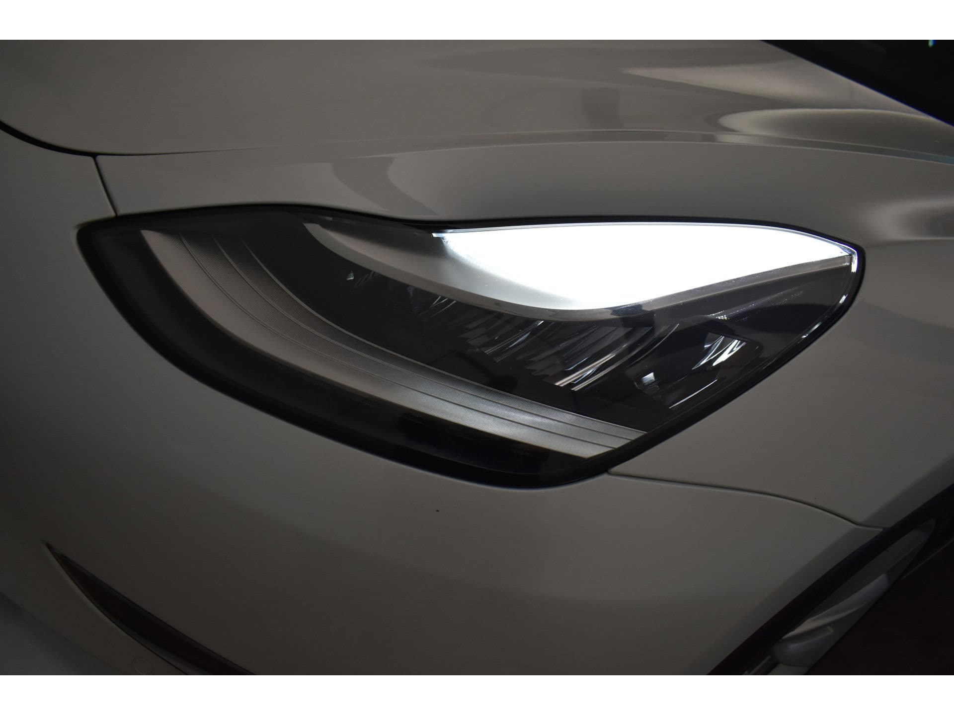 Tesla Model 3 Long Range AWD 75 kWh | Trekhaak | 19" | Autopilot | FSD Comp | Leder | Camera | Panodak thumbnail 25