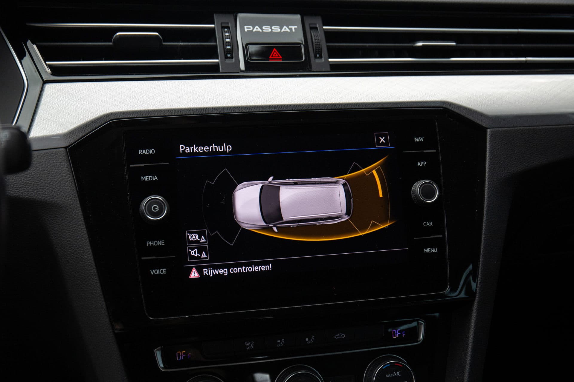 Volkswagen Passat Variant 1.5 TSI Comfort Business , Adaptive cruise, Carplay, Keyless entry, thumbnail 16