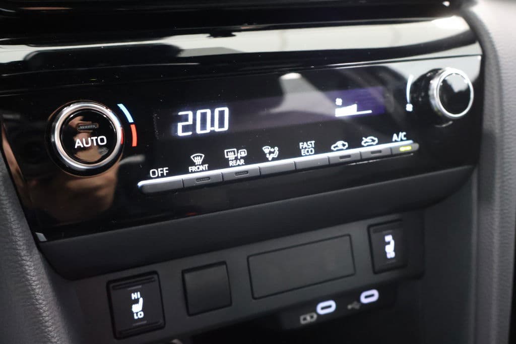 Toyota Yaris Cross 1.5 Hybride 115 Dynamic met WinterPack thumbnail 26