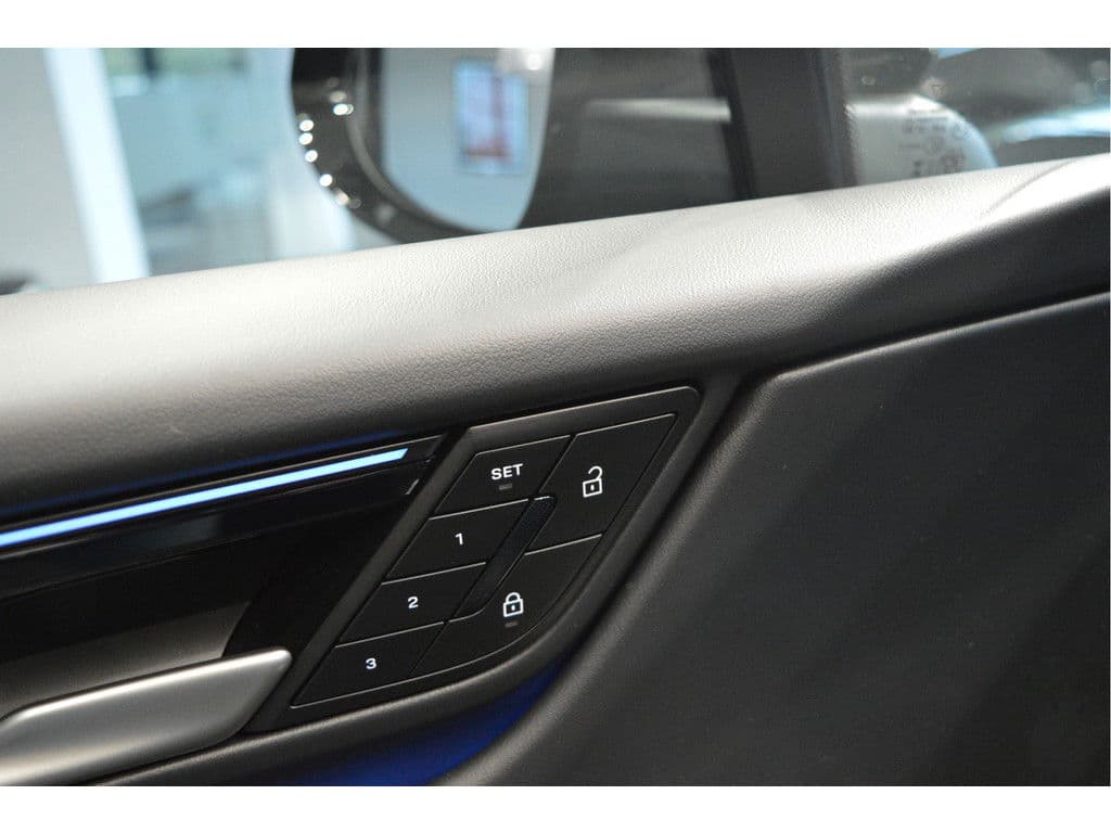 Porsche Macan 4 100 kWh navi pano cruise camera sport chrono 20 inch !! thumbnail 19